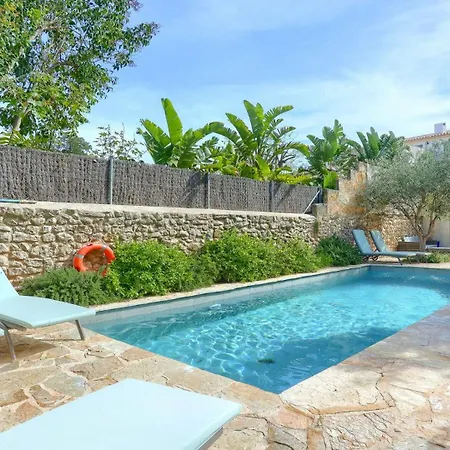 Llum Hébergement de vacances
